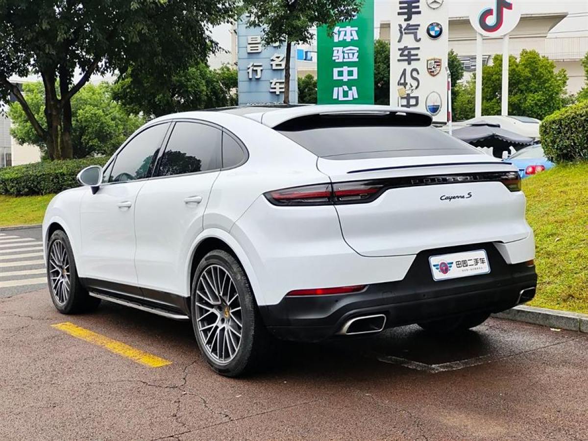 保時(shí)捷 Cayenne  2022款 Cayenne Coupé 3.0T 鉑金版圖片