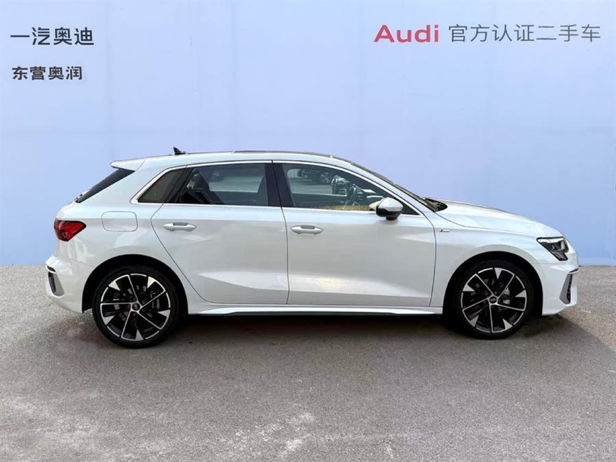 奧迪 奧迪A3  2023款 改款 Sportback 35 TFSI 時尚運(yùn)動型圖片