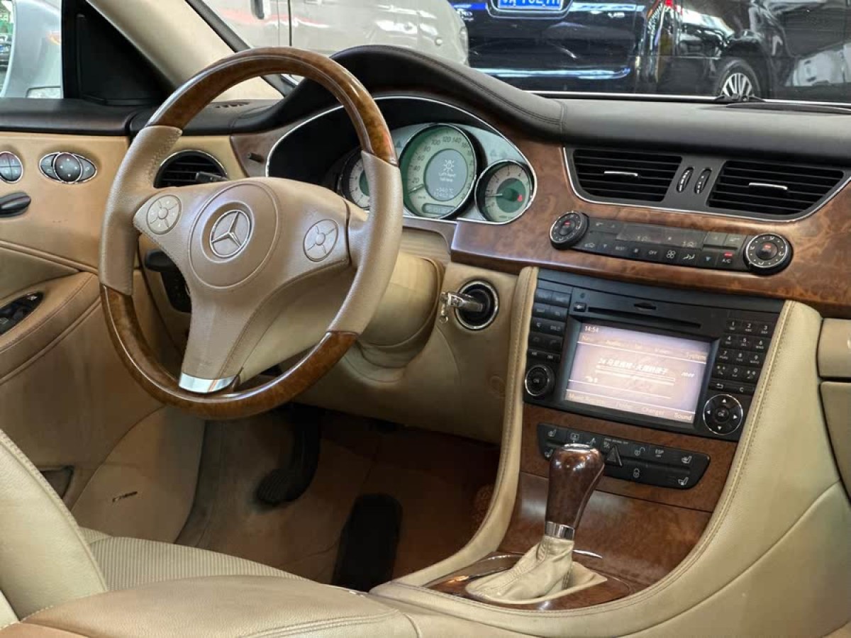 奔馳 奔馳CLS級(jí)  2008款 CLS 500圖片