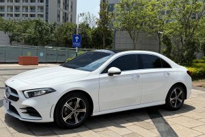奔馳A級 奔馳 A 200 L 時(shí)尚型