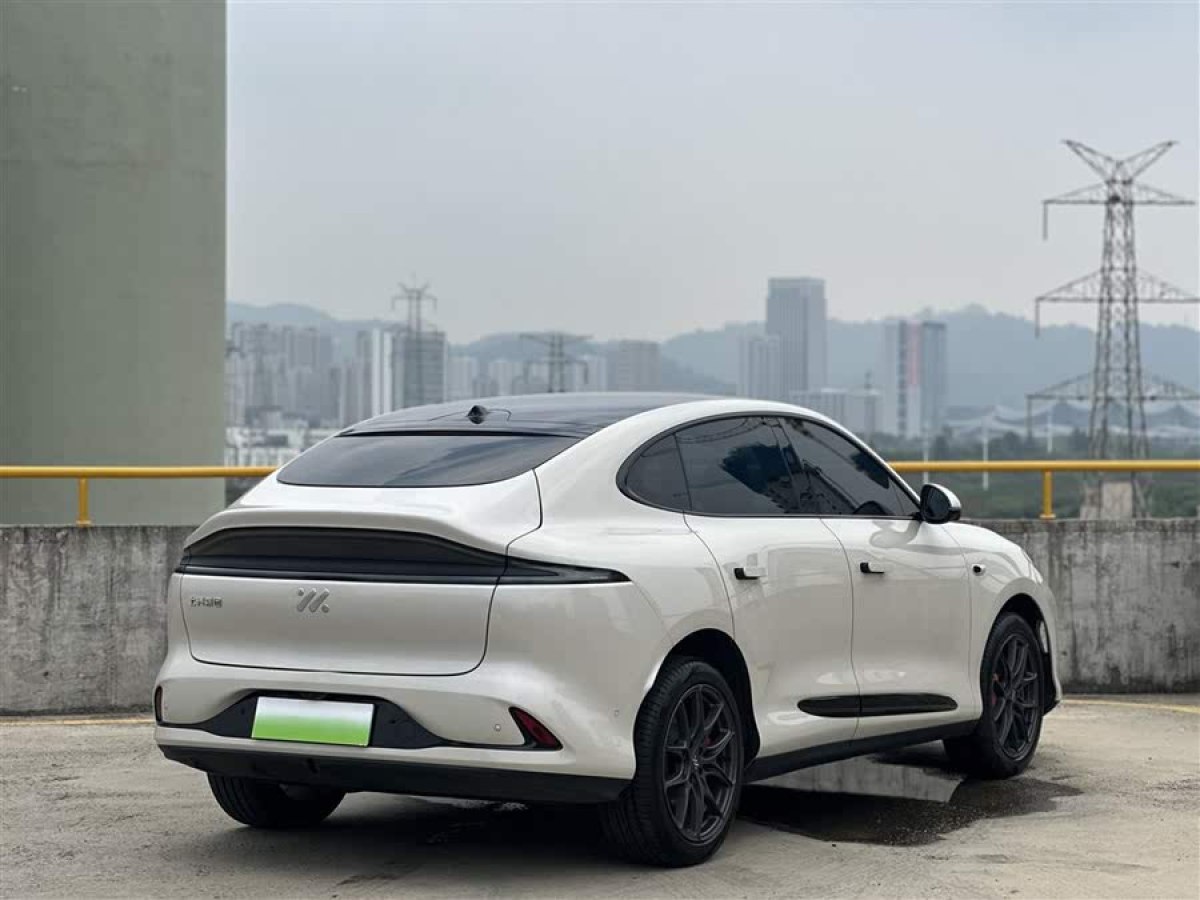 智己 智己LS6  2023款 Max 標(biāo)準(zhǔn)版圖片