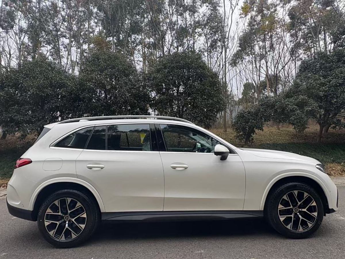 奔馳 奔馳GLC  2025款 GLC 260 L 4MATIC 動(dòng)感型 5座圖片