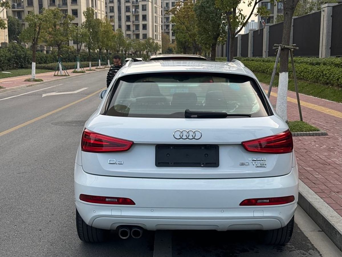 奧迪 奧迪Q3  2015款 30 TFSI 進(jìn)取型圖片