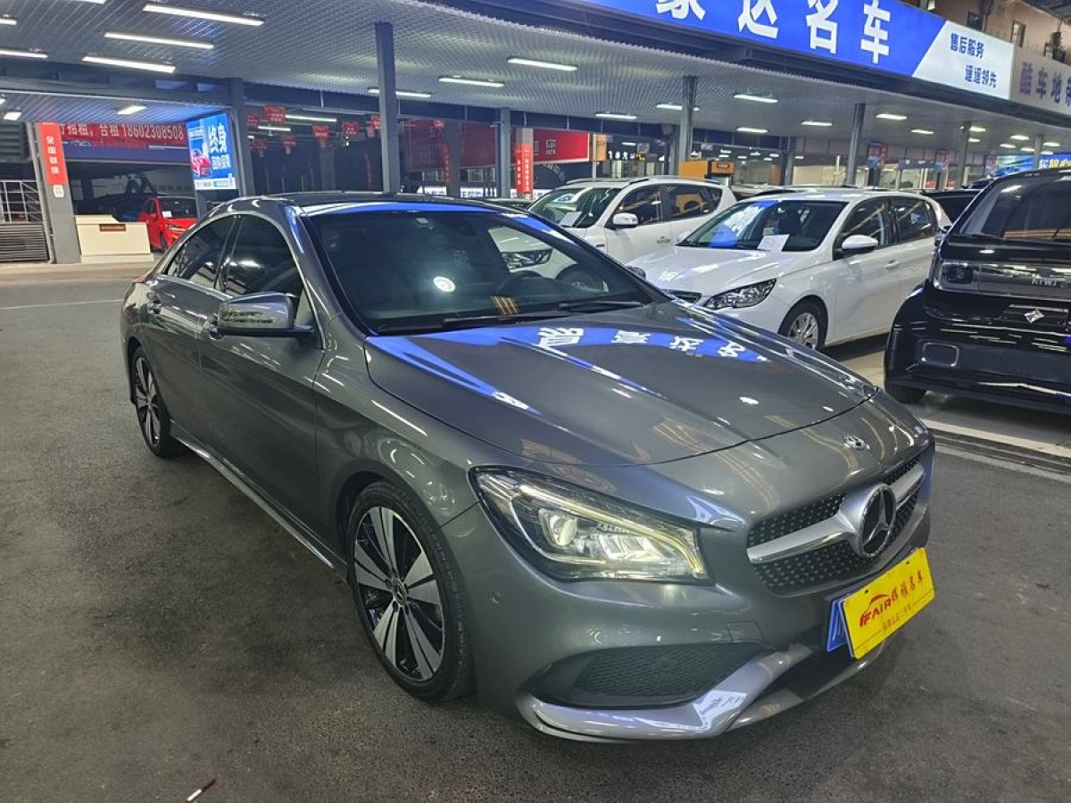 奔馳 奔馳CLA級(jí)  2019款 CLA 200 時(shí)尚型圖片