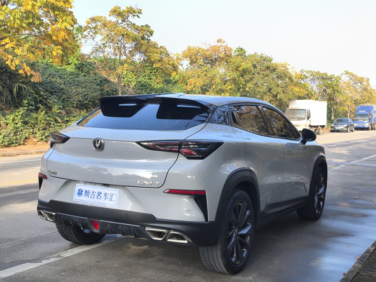 长安 UNI-T  2020款 1.5T 尊贵型图片