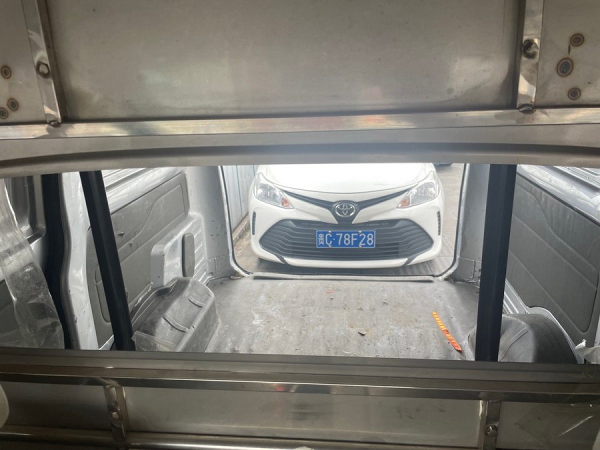 五菱 五菱荣光V  2019款  1.5L厢式运输车实用型图片
