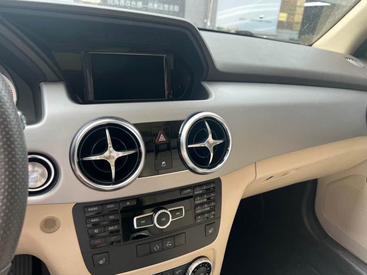 奔馳 奔馳GLK級  2013款 改款 GLK 300 4MATIC 時尚型圖片