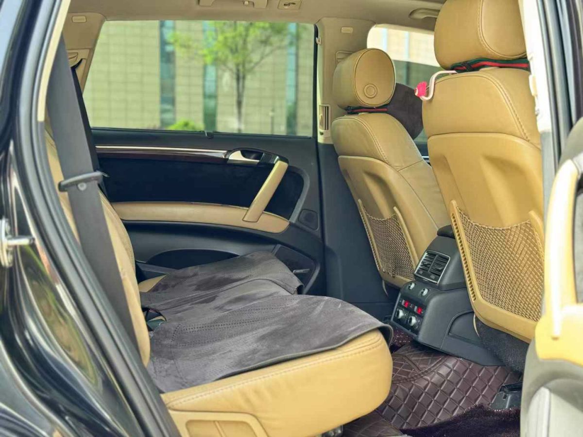 奧迪 奧迪Q7  2010款 Q7 6.0 TDI quattro圖片