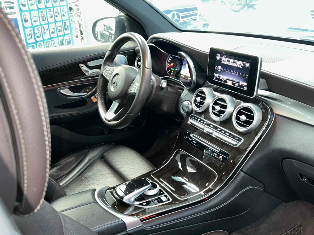 奔馳 奔馳GLC  2018款 改款 GLC 260 4MATIC 豪華型圖片