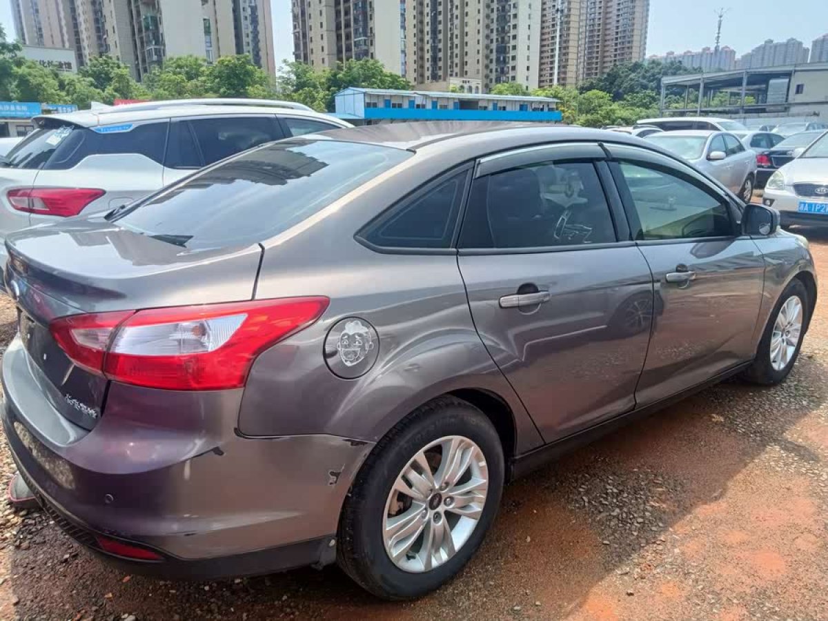 福特 ?？怂? 2012款 三廂 1.6L 自動舒適型圖片
