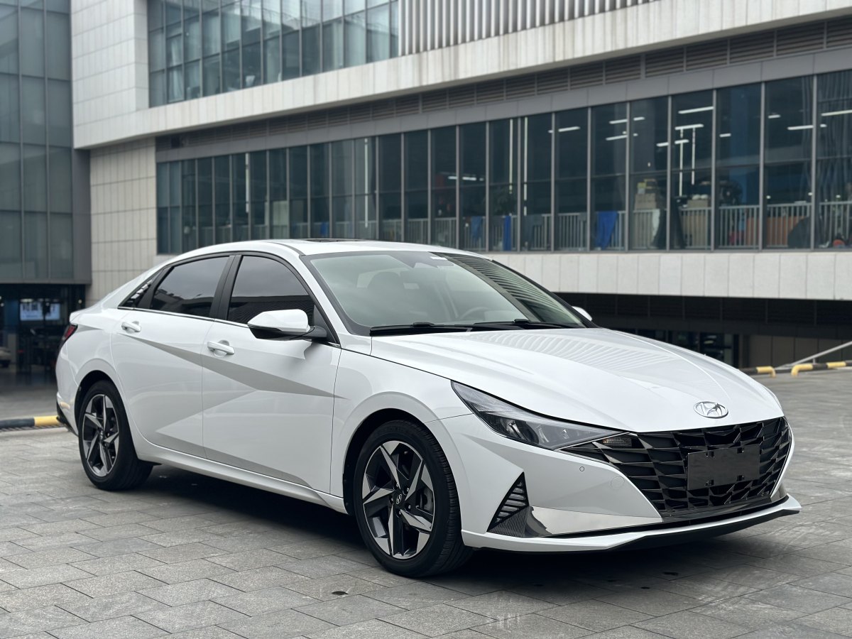 現(xiàn)代 伊蘭特  2021款 1.5L LUX尊貴版圖片