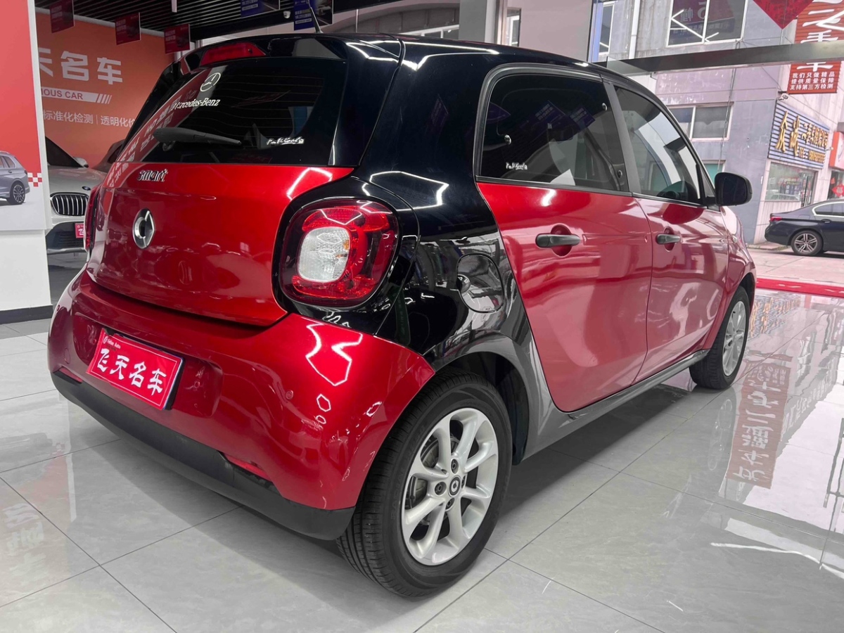 smart forfour  2016款 1.0L 52千瓦靈動版圖片