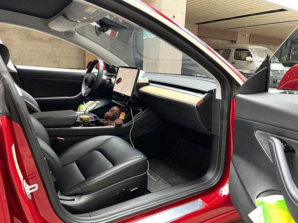 特斯拉 Model 3  2019款 標準續(xù)航后驅(qū)升級版圖片