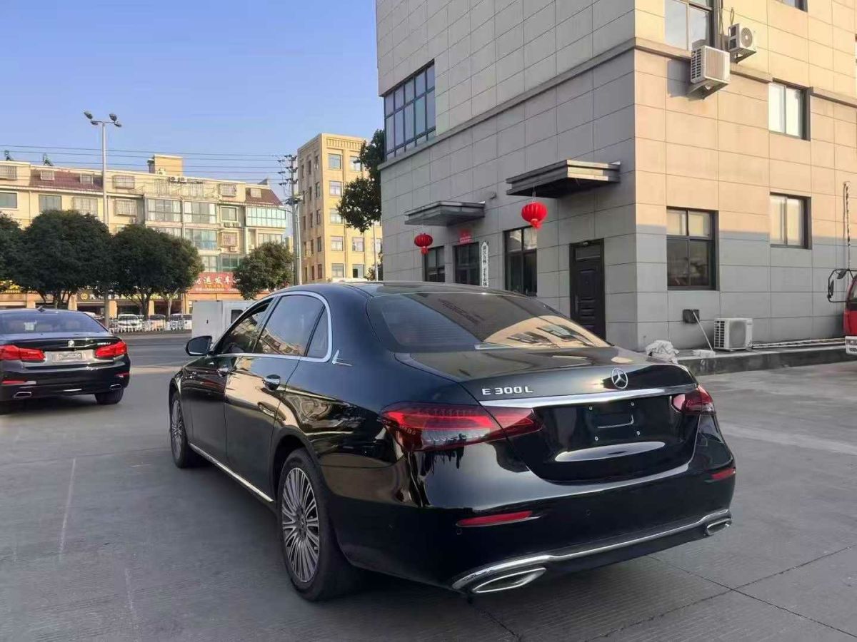 奔馳 奔馳E級  2021款 E 300 L 豪華型圖片