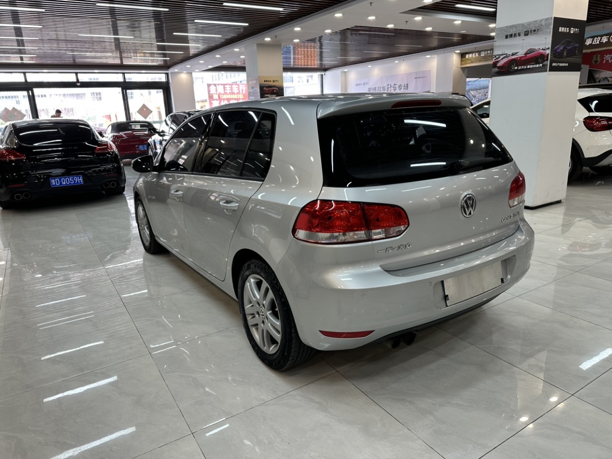 2009年11月大眾 高爾夫  2011款 1.4TSI 自動(dòng)豪華型