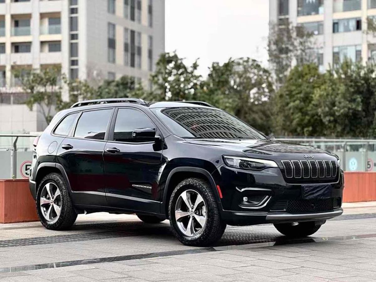 Jeep 自由光  2019款 2.0T 四驅(qū)探享版+自動駕駛智慧包圖片