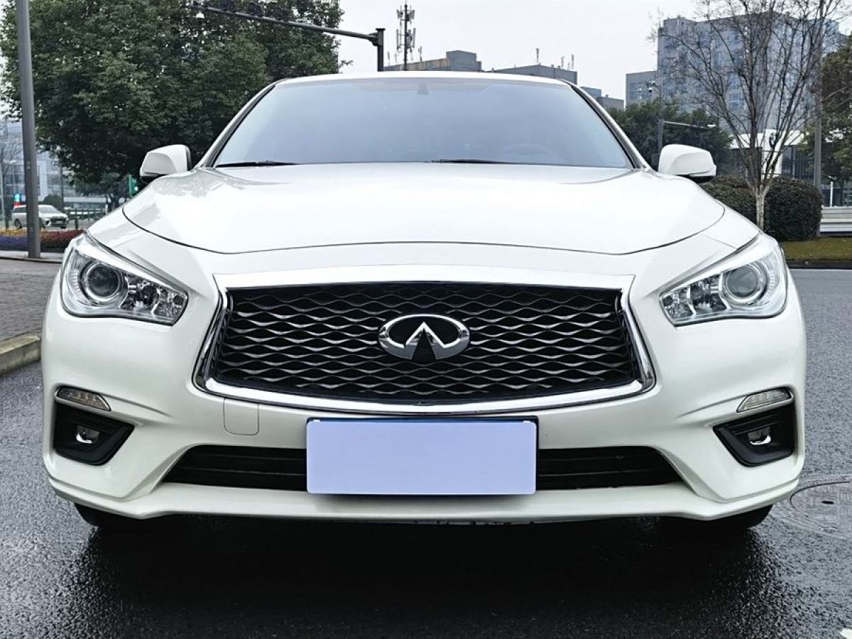 英菲尼迪 Q50L  2018款  2.0T 舒適版 國VI圖片