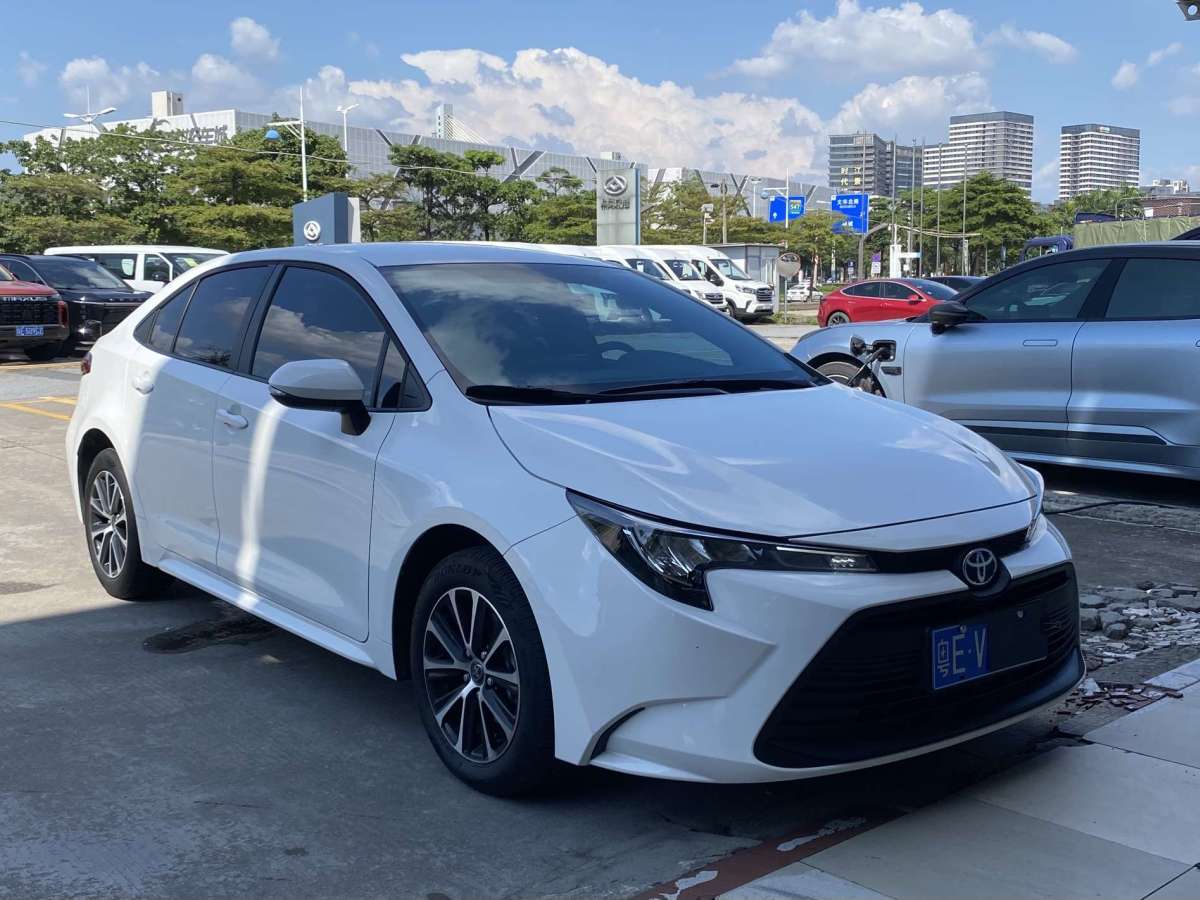 豐田 雷凌  2023款 TNGA 1.5L CVT進(jìn)取版圖片