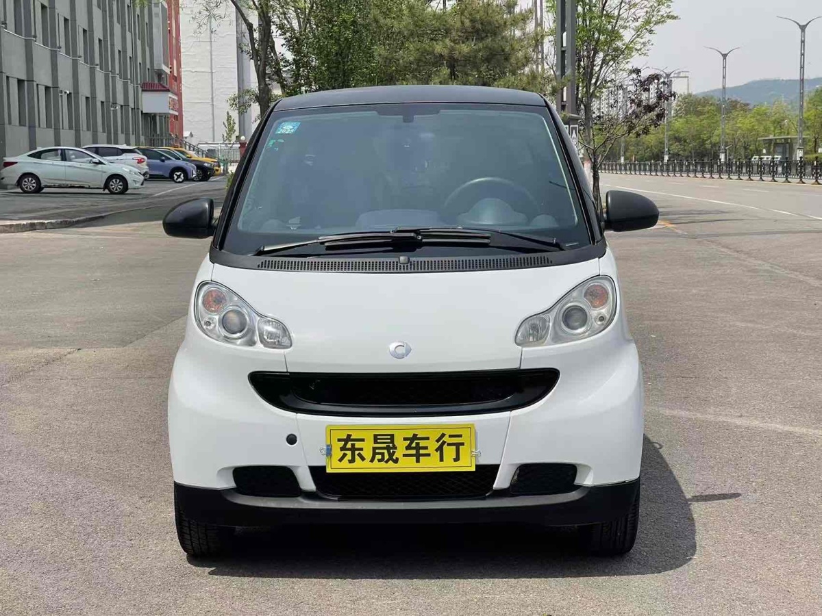 smart fortwo  2012款 1.0 MHD 硬頂標(biāo)準(zhǔn)版圖片