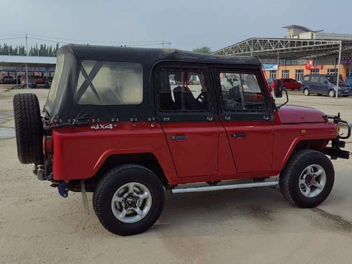 北汽制造 BJ 212  2014款 2.0L 四驱标准型图片