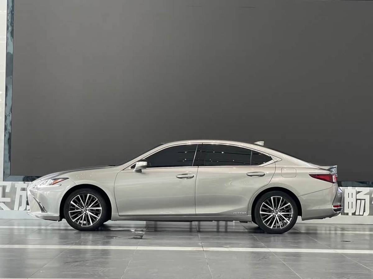 雷克薩斯 ES  2021款 300h 臻享版圖片