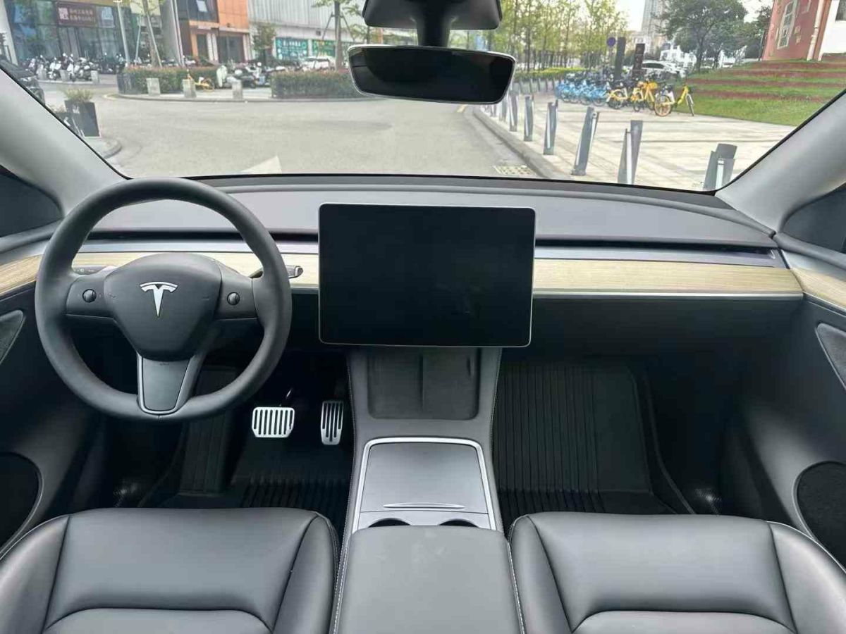 2023年1月特斯拉 Model S  2023款 三電機(jī)全輪驅(qū)動(dòng) Plaid版