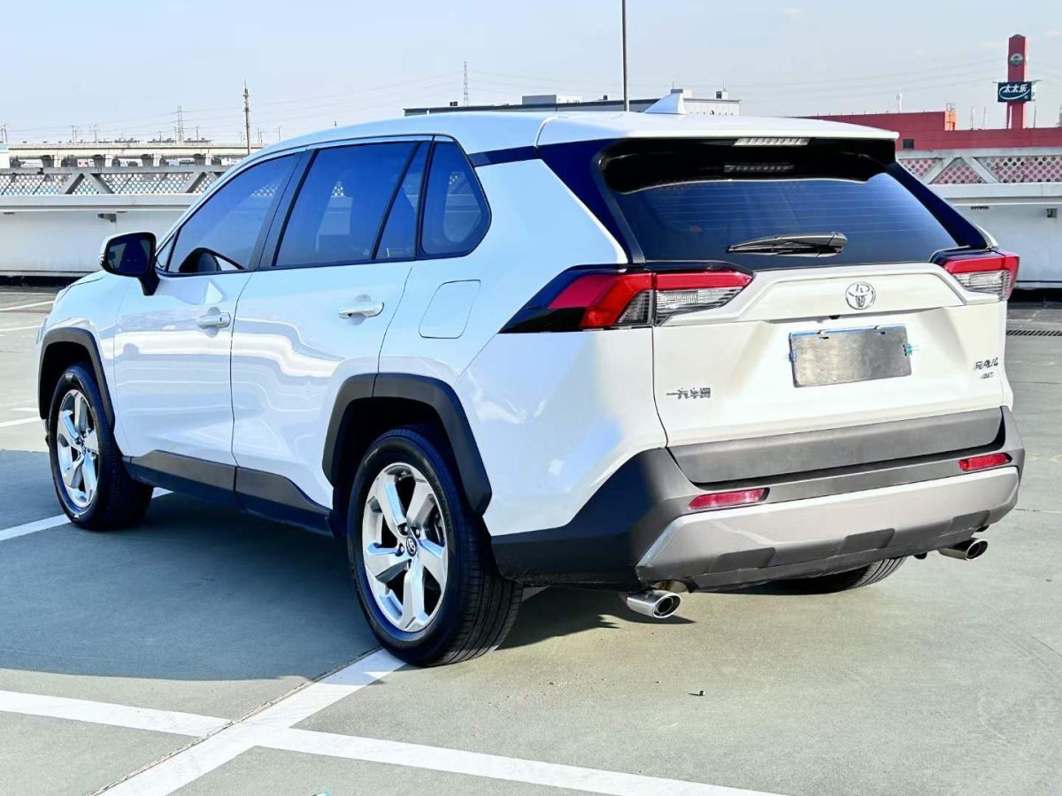 豐田 rav4榮放 2021款 2.0l cvt兩驅風尚plus版圖片