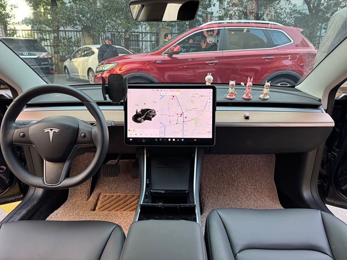 特斯拉 Model 3  2019款 標(biāo)準(zhǔn)續(xù)航后驅(qū)升級(jí)版圖片