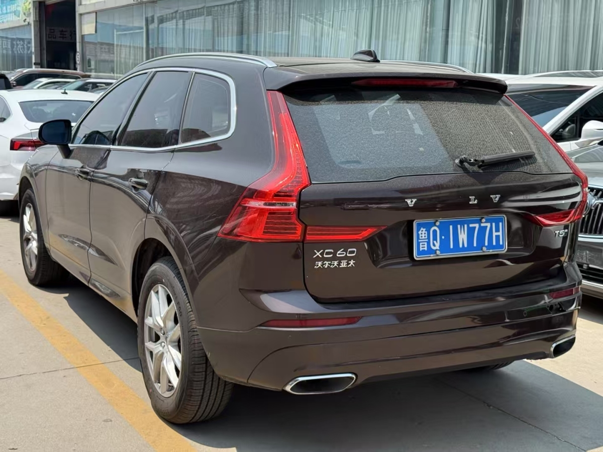 沃爾沃 XC60  2018款 T5 四驅(qū)智逸版圖片