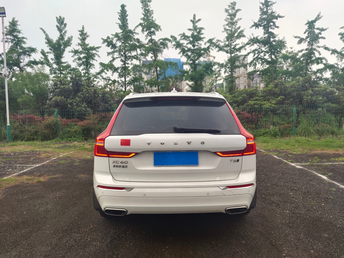 沃尔沃 XC60  2021款 T5 四驱智逸豪华版图片