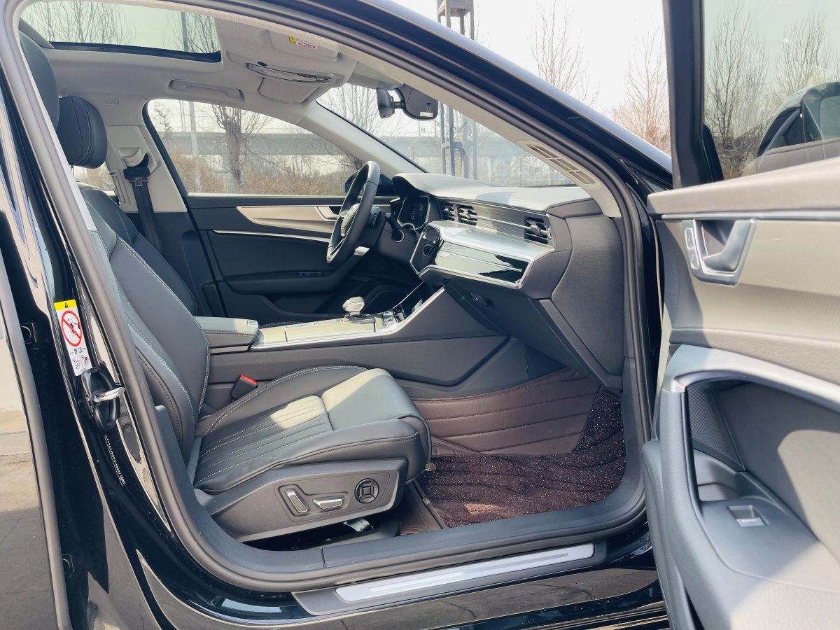 奧迪 奧迪A6L  2024款 45 TFSI 臻選致雅型圖片