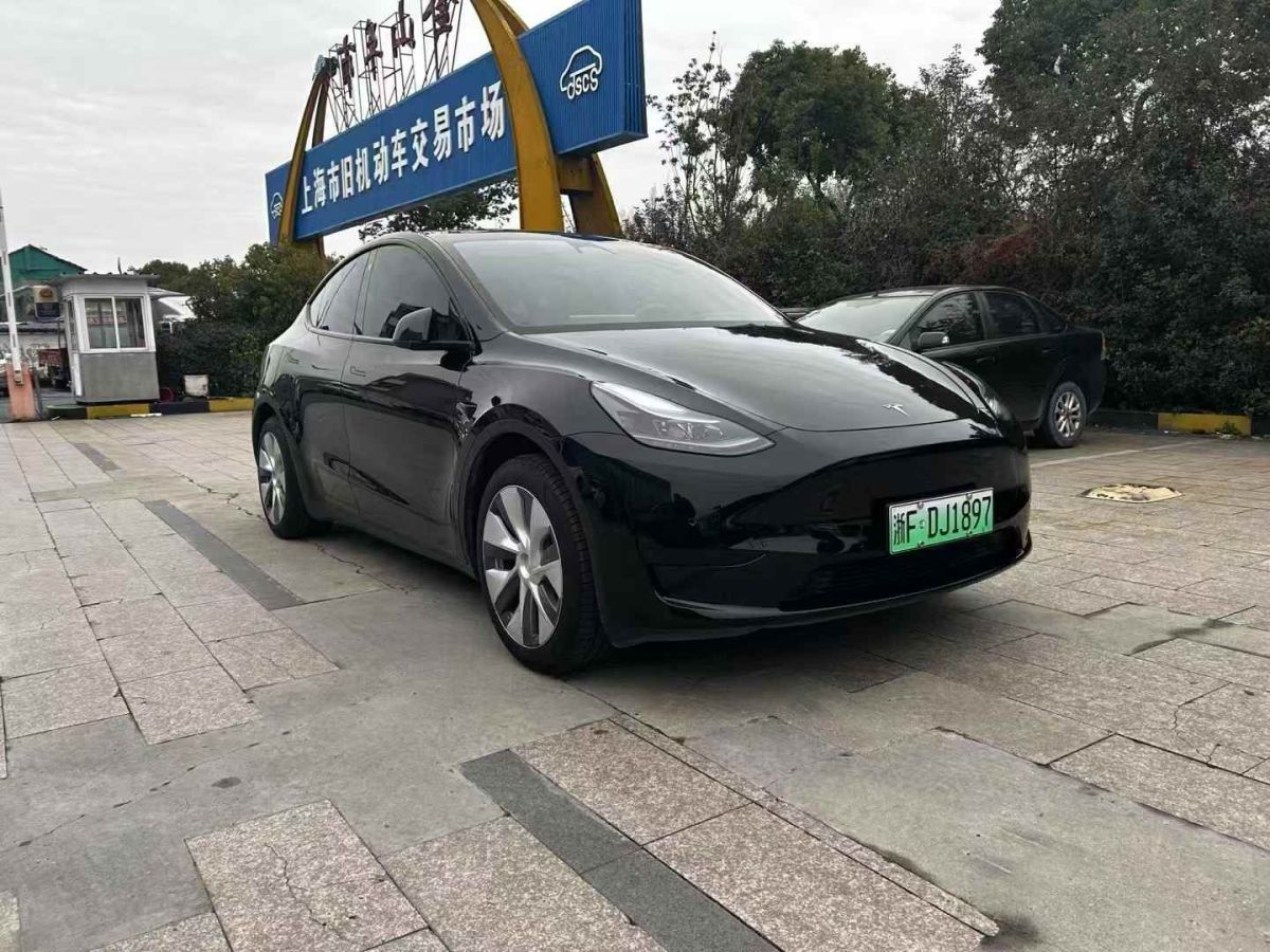 2023年6月特斯拉 Model S  2023款 三電機(jī)全輪驅(qū)動(dòng) Plaid版