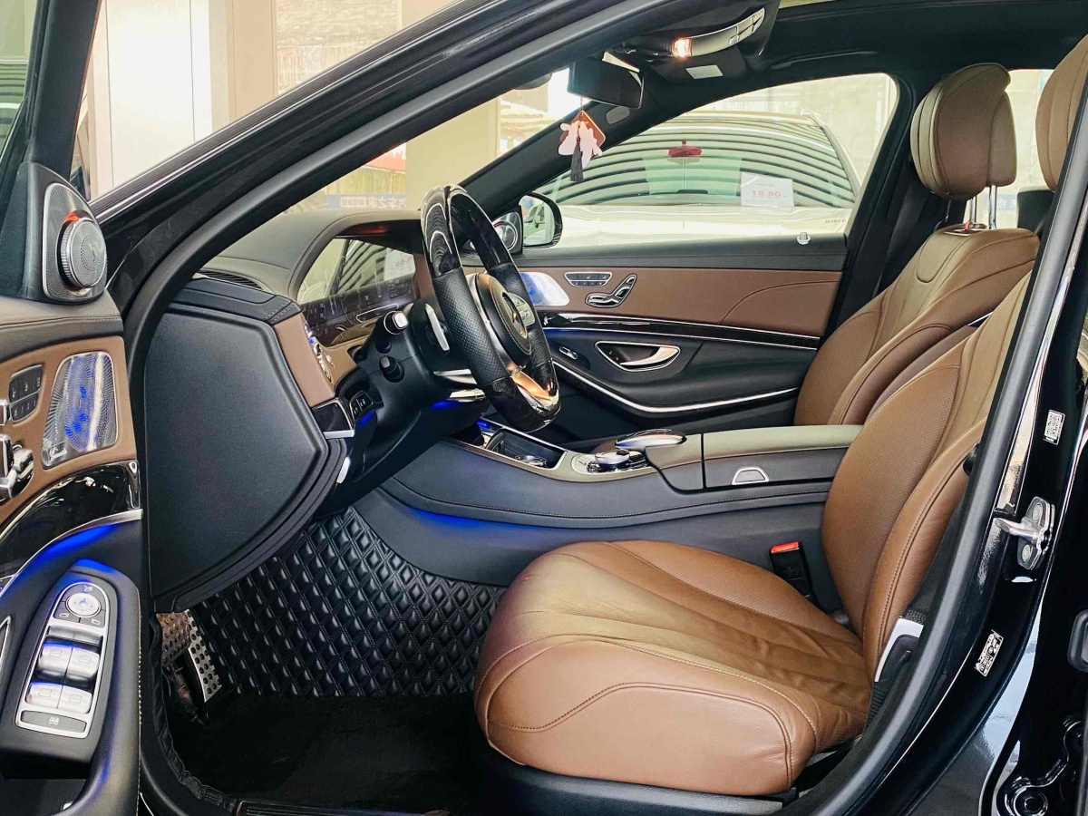 2018年6月奔驰 奔驰S级  2018款 S 450 L 4MATIC 卓越特别版
