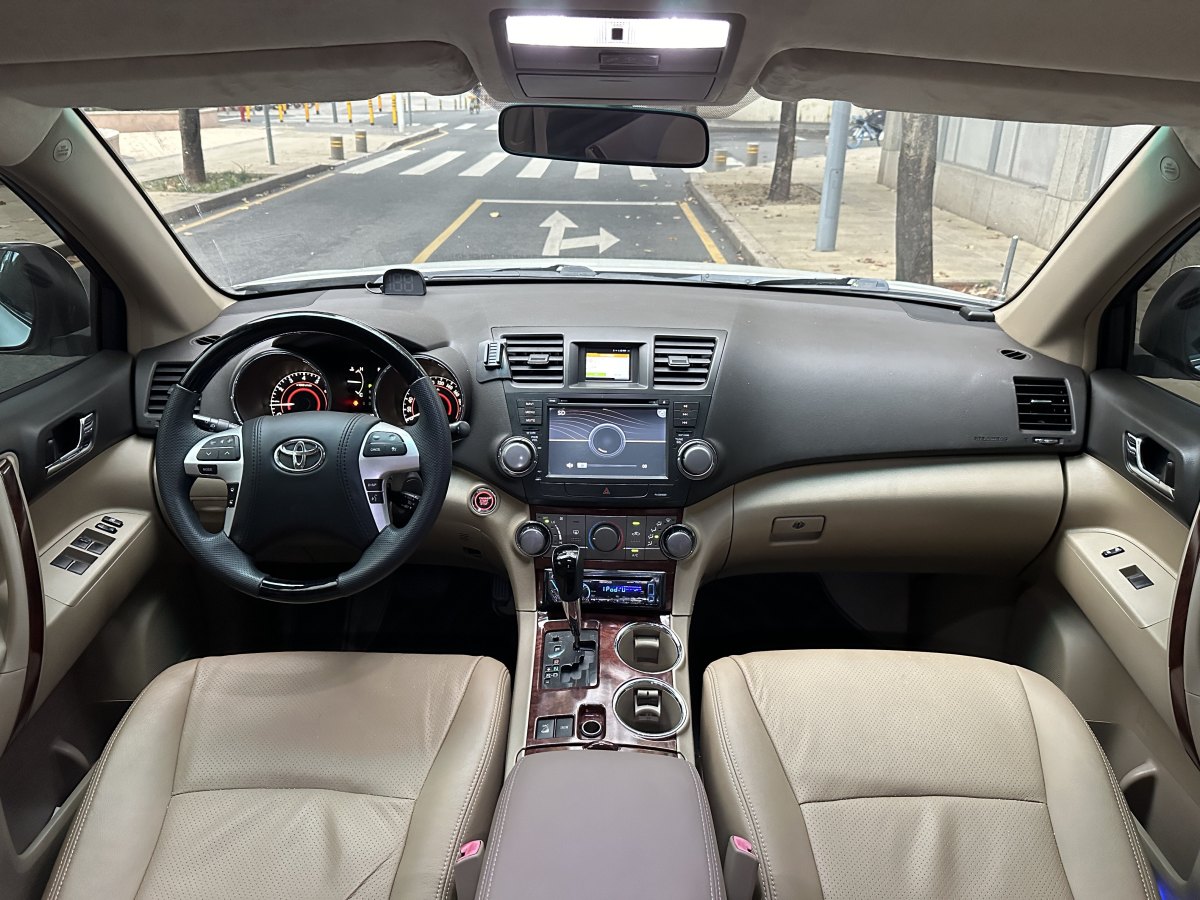 丰田 汉兰达  2012款 3.5L 四驱7座精英版图片