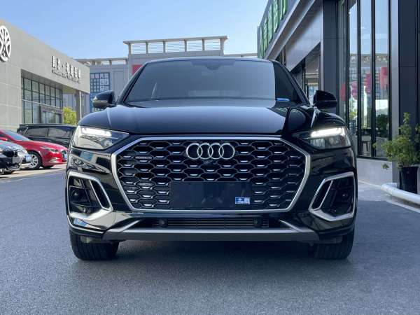 奥迪 奥迪Q5L Sportback  2022款 40 TFSI 豪华型