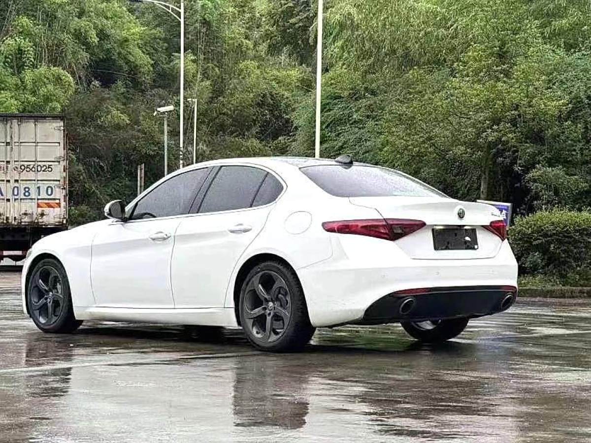 2017年1月阿爾法·羅密歐 Giulia  2017款 2.0T 280HP 豪華版