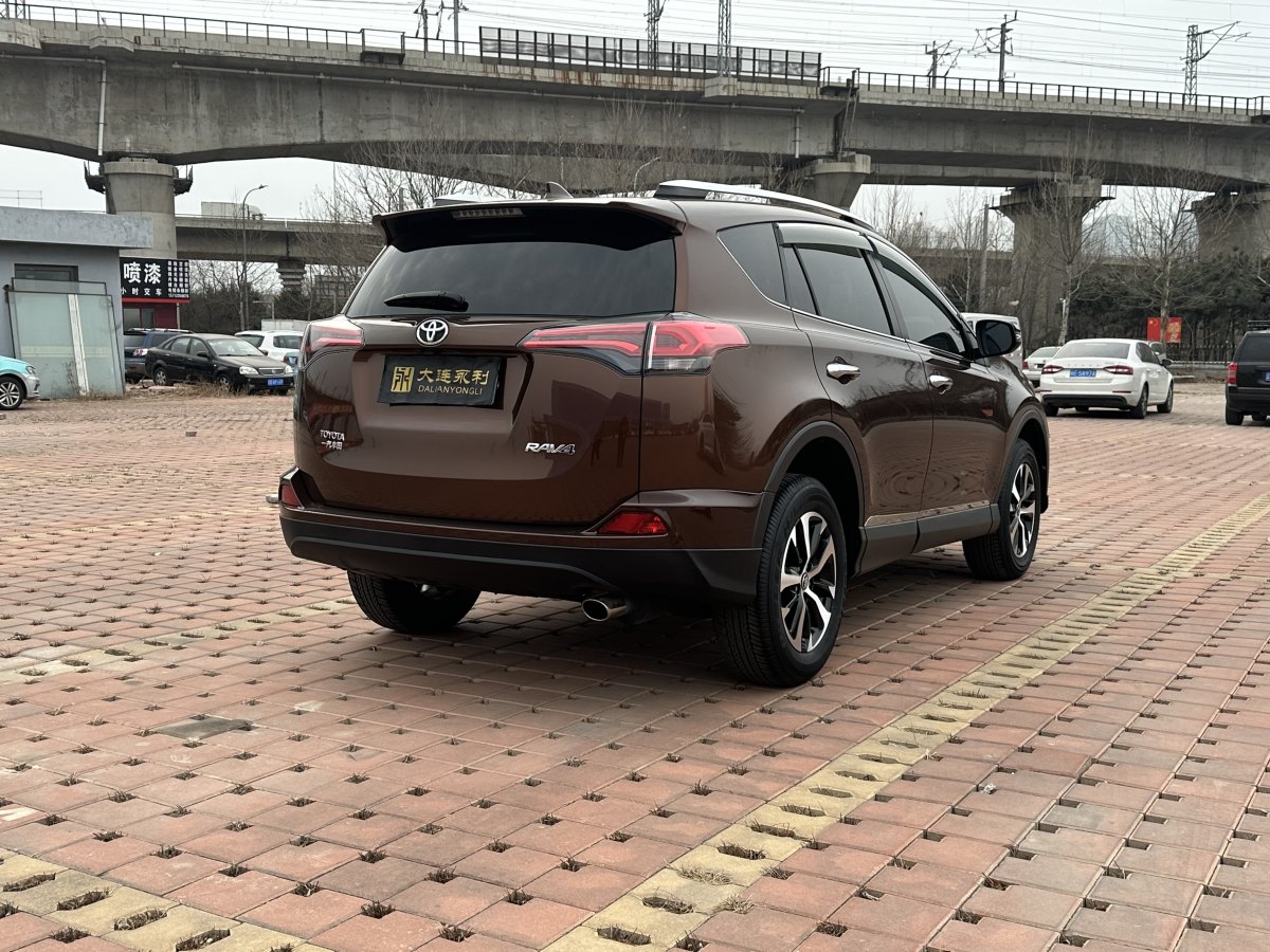 豐田 RAV4  2016款 榮放 2.0L CVT兩驅(qū)風尚版圖片