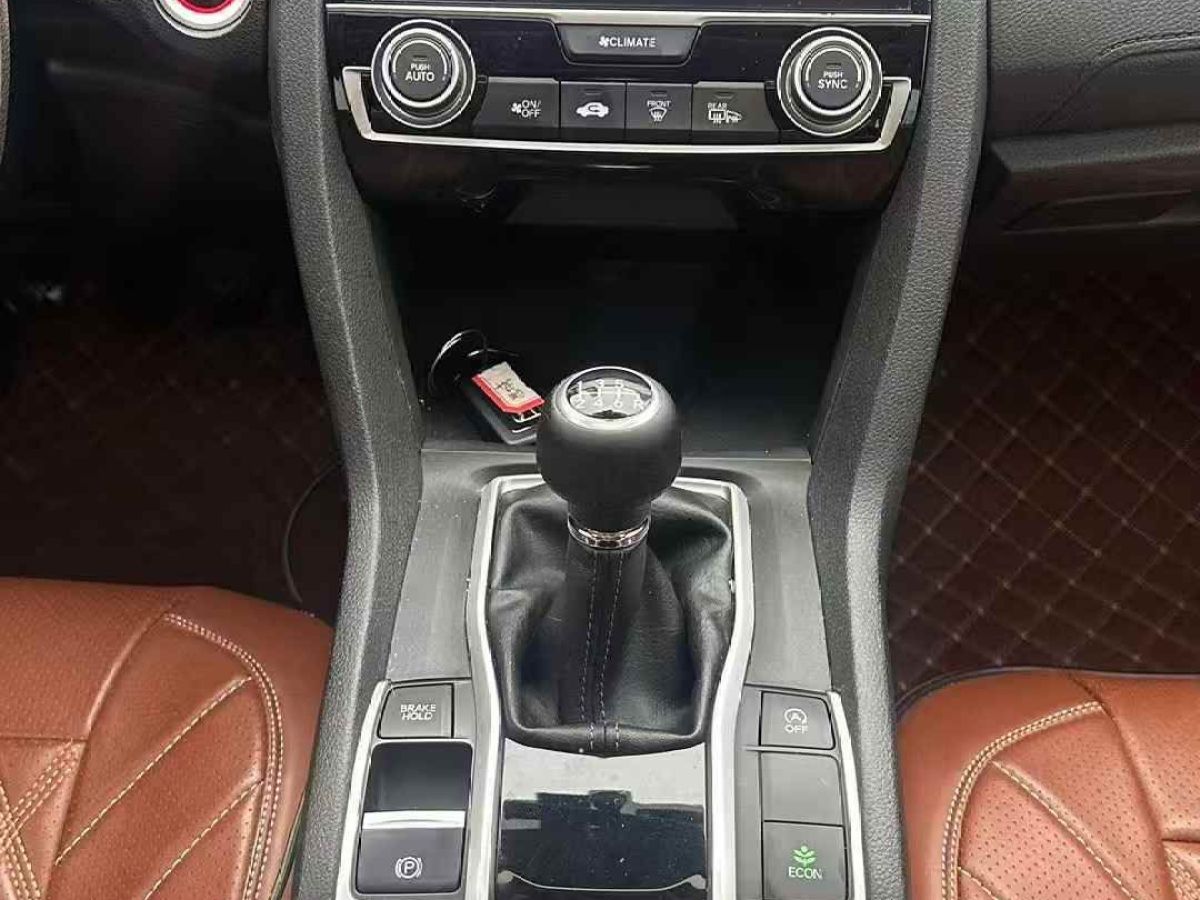 本田 思域  2021款 HATCHBACK 220TURBO 手動(dòng)駕趣控圖片