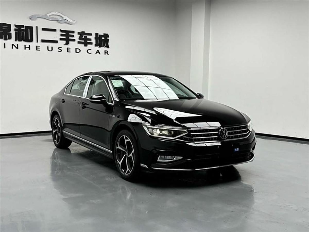 大眾 邁騰  2023款 200萬輛紀(jì)念版 330TSI DSG領(lǐng)先型圖片