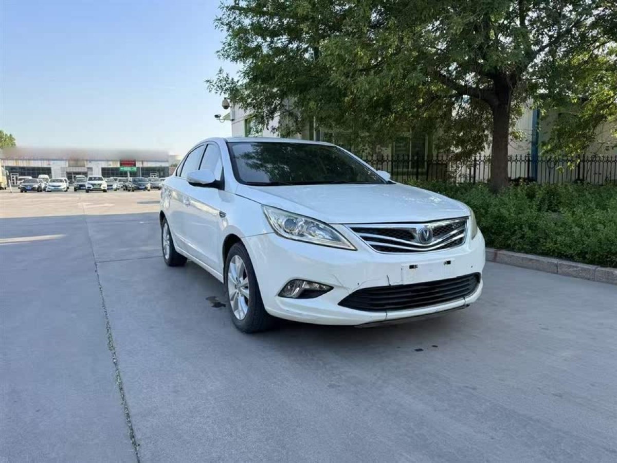 長安 逸動  2014款 1.6L 手動豪華型圖片