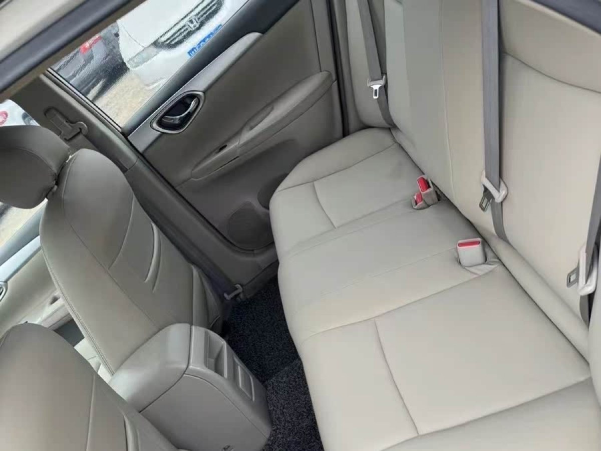 日產(chǎn) 軒逸  2012款 1.6XE CVT舒適版圖片