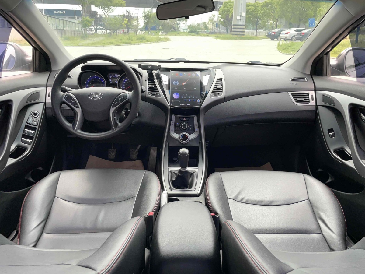 現(xiàn)代 朗動  2015款 1.6L 手動時尚型圖片