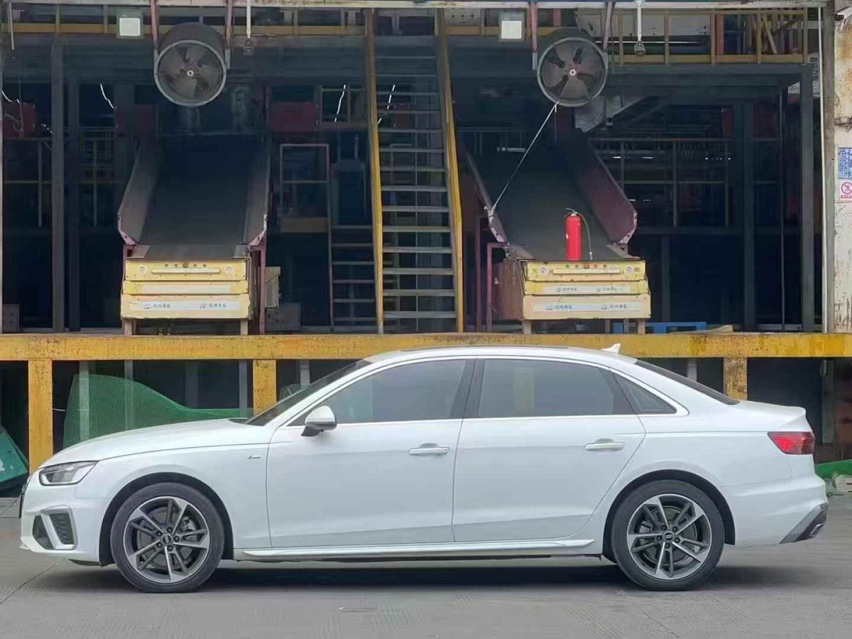 奧迪 奧迪A4L  2023款 35 TFSI 時(shí)尚動(dòng)感型圖片