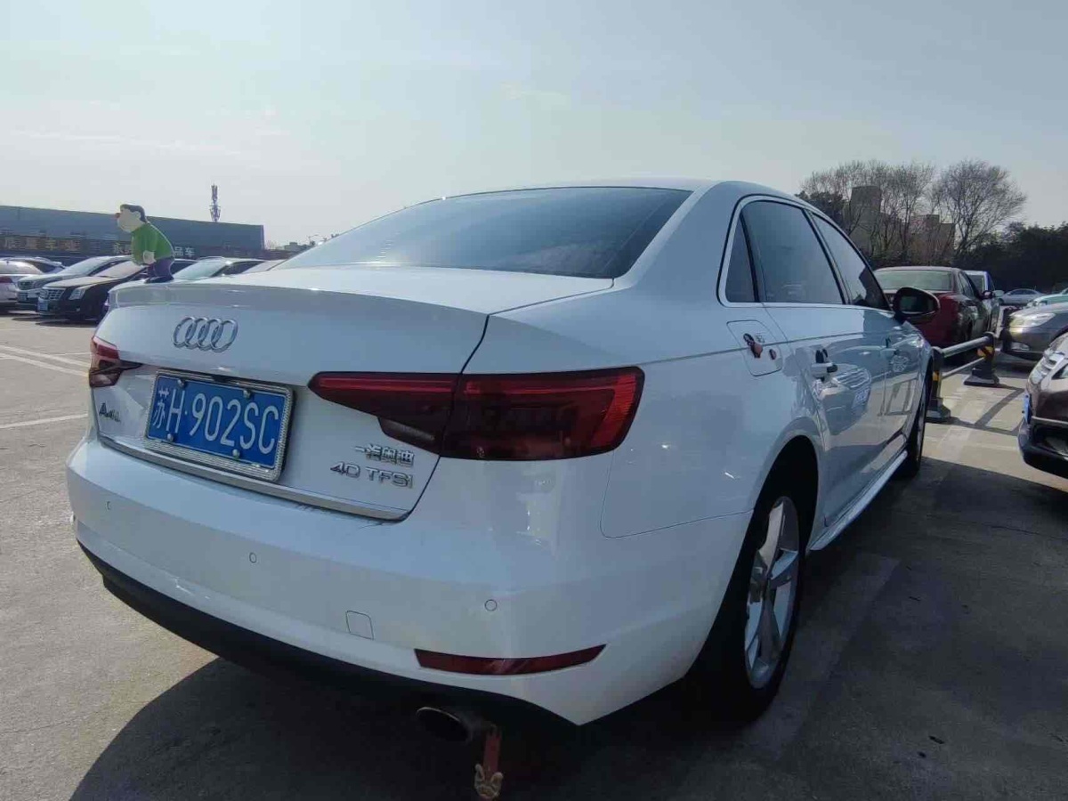 奧迪 奧迪A4L  2017款 40 TFSI 進(jìn)取型圖片