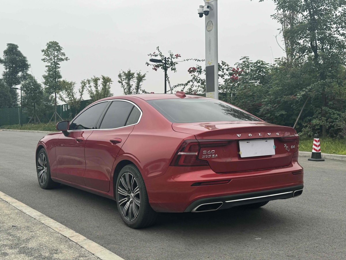 沃爾沃 S60L  2022款 B4 智遠(yuǎn)豪華版圖片