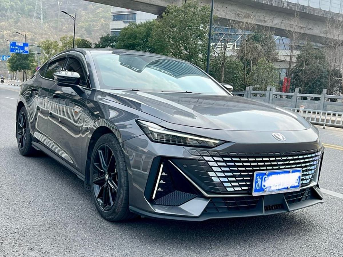 長(zhǎng)安 長(zhǎng)安UNI-V  2024款 1.5T 智慧領(lǐng)航型圖片