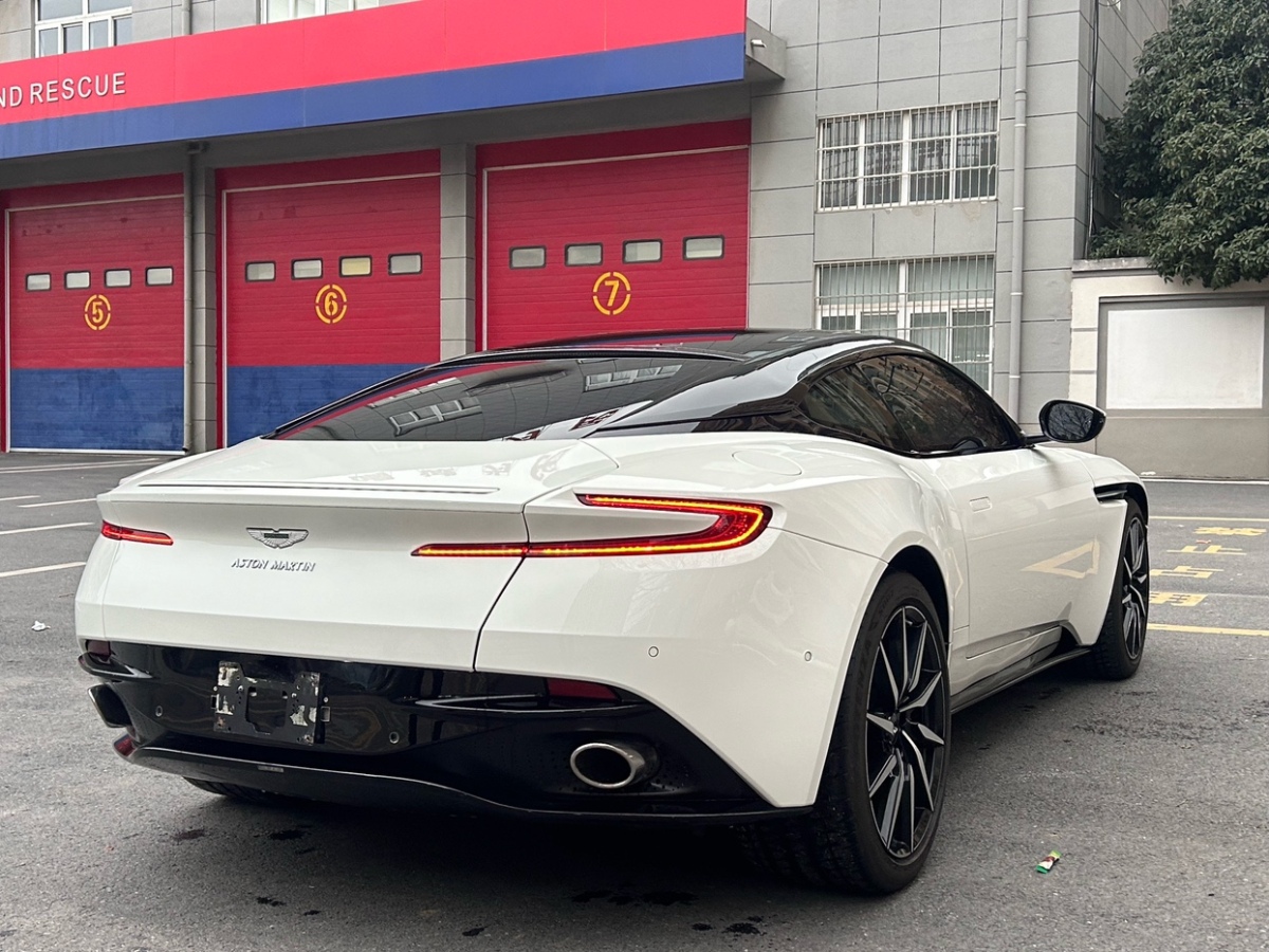 2018年03月阿斯頓·馬丁 阿斯頓?馬丁DB11  2020款 5.2T V12 Coupe