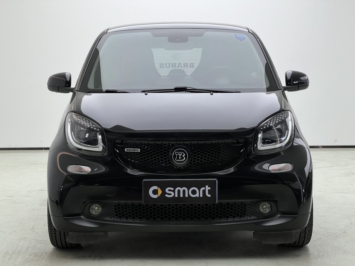 2017年3月smart fortwo  2016款 0.9T 66千瓦硬頂先鋒版