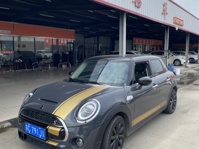 2021年3月 MINI MINI 图片