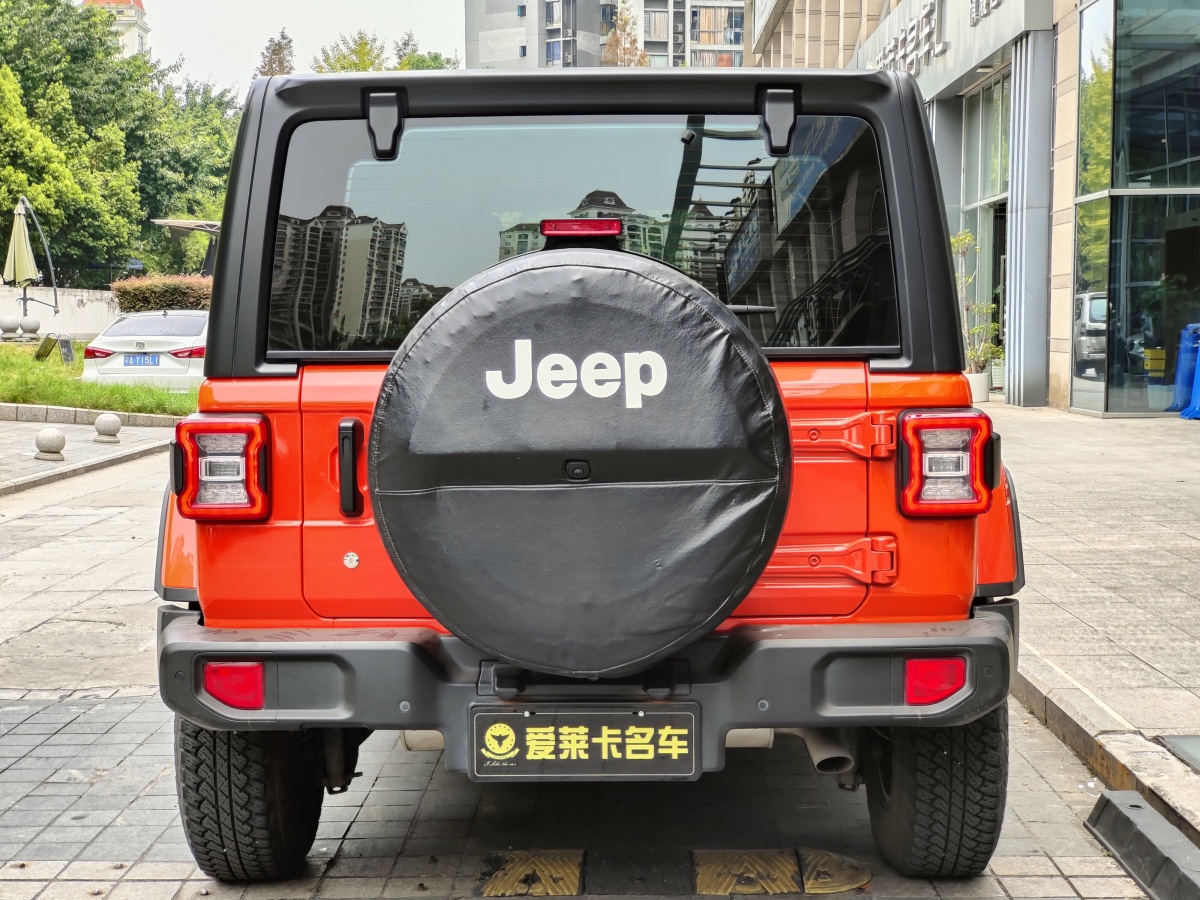 2020年2月Jeep 牧馬人  2019款 2.0T Sahara 四門版 國(guó)VI